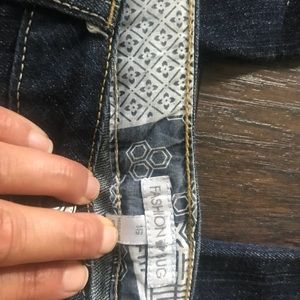 Women’s Fashion Bug Sz 16 Jeans.